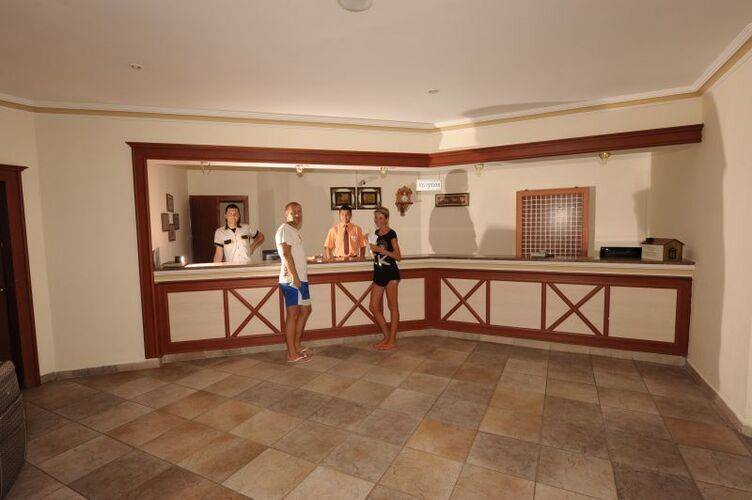 Club Serena Beach Hotel