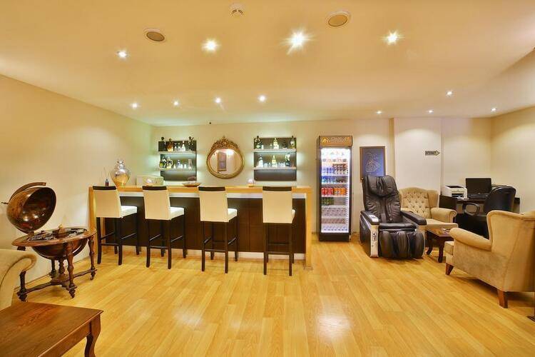 Grand Ant Hotel