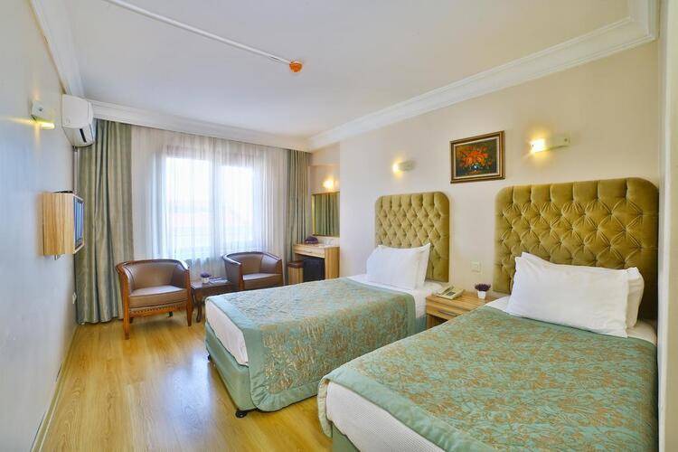 Grand Ant Hotel