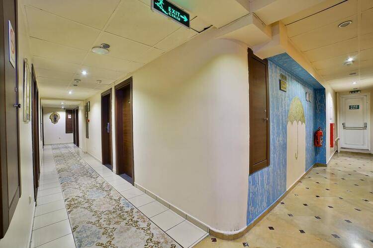 Grand Ant Hotel