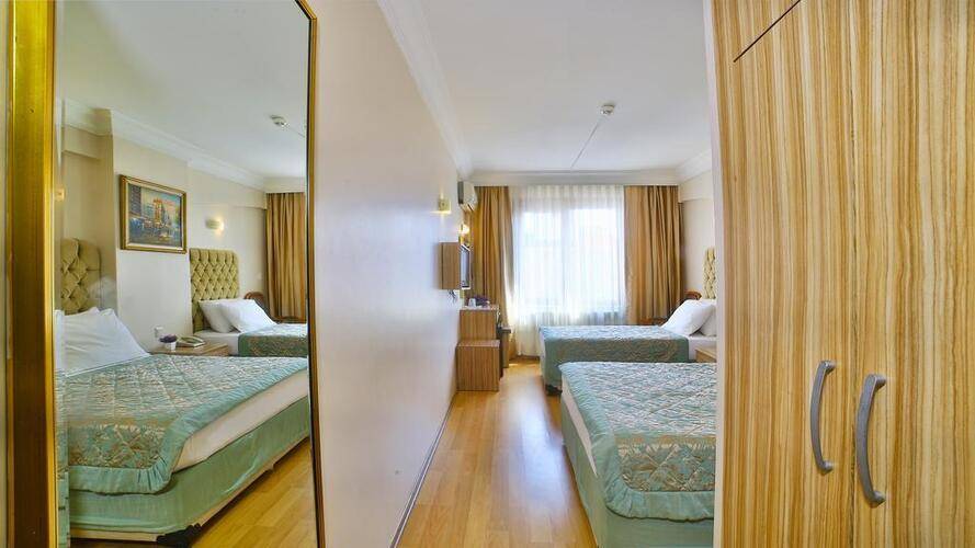 Grand Ant Hotel
