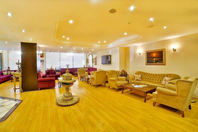 Grand Ant Hotel