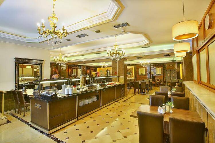 Grand Ant Hotel