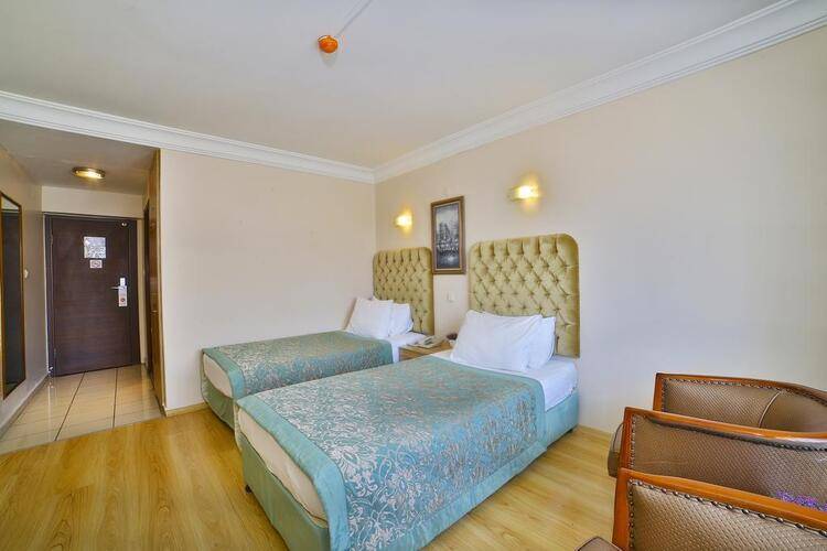 Grand Ant Hotel