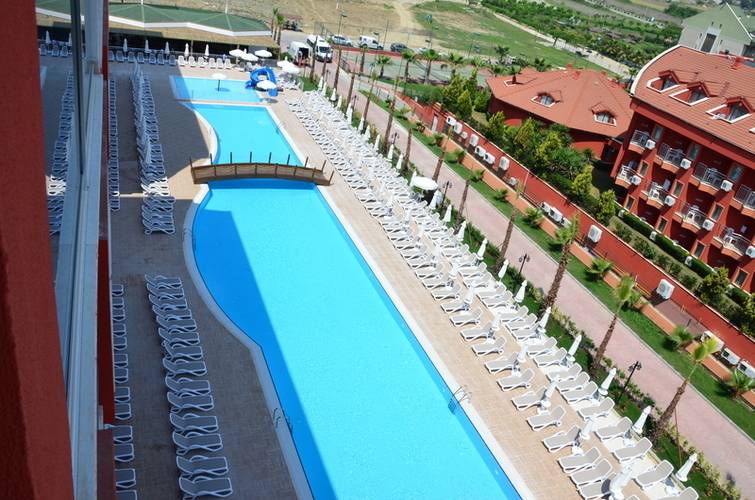 Club Side Coast Hotel
