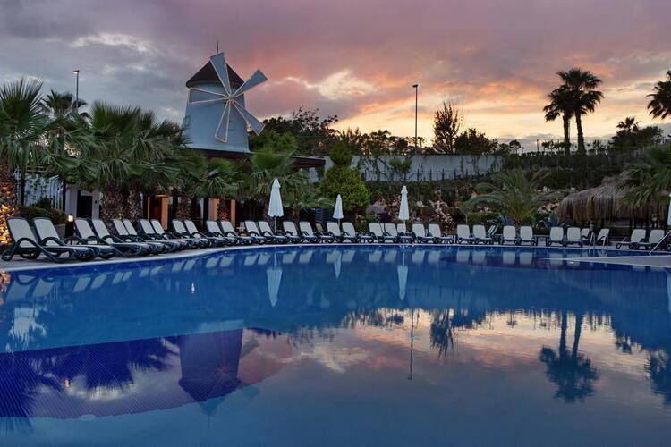 Alba Royal Hotel (Adults Only 16+)