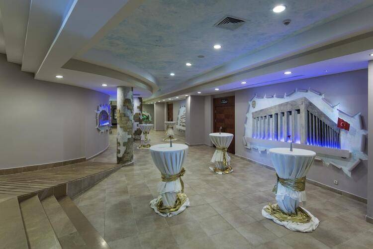 Alba Royal Hotel (Adults Only 16+)