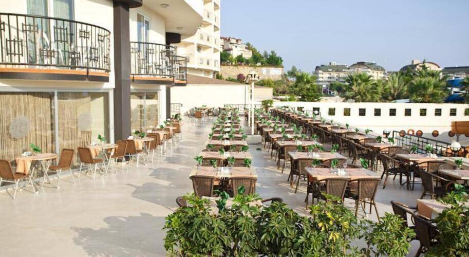 Arabella World Hotel