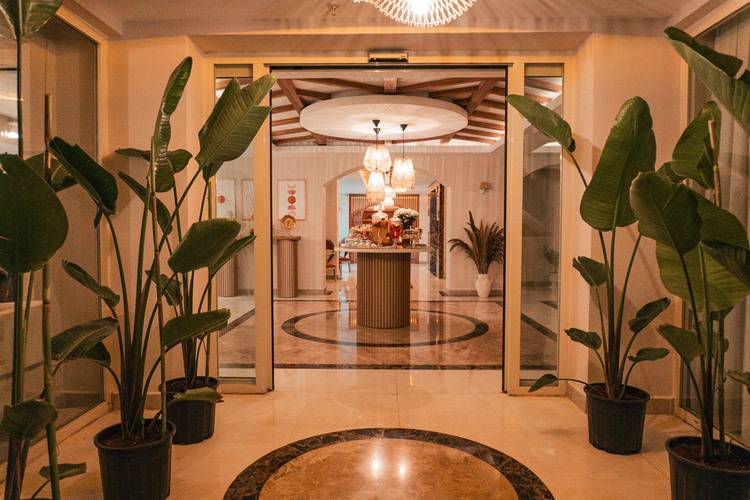 Adella Side Hotel (Ex. Holiday City Hotel)