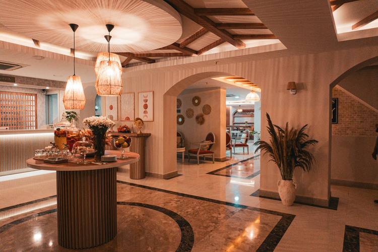 Adella Side Hotel (Ex. Holiday City Hotel)