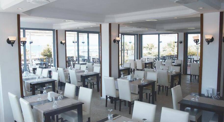 Sentinus Beach Hotel