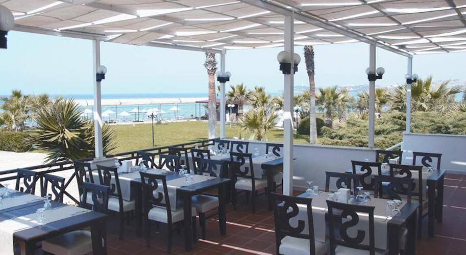 Sentinus Beach Hotel