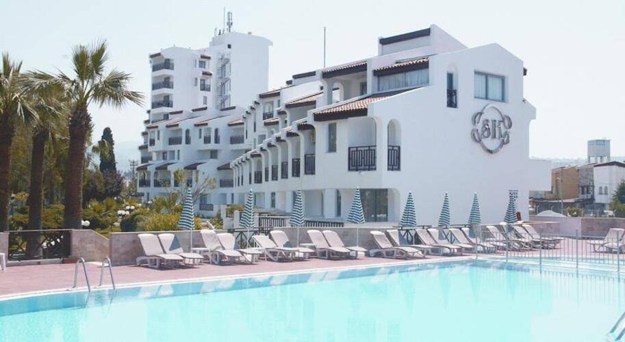 Sentinus Beach Hotel