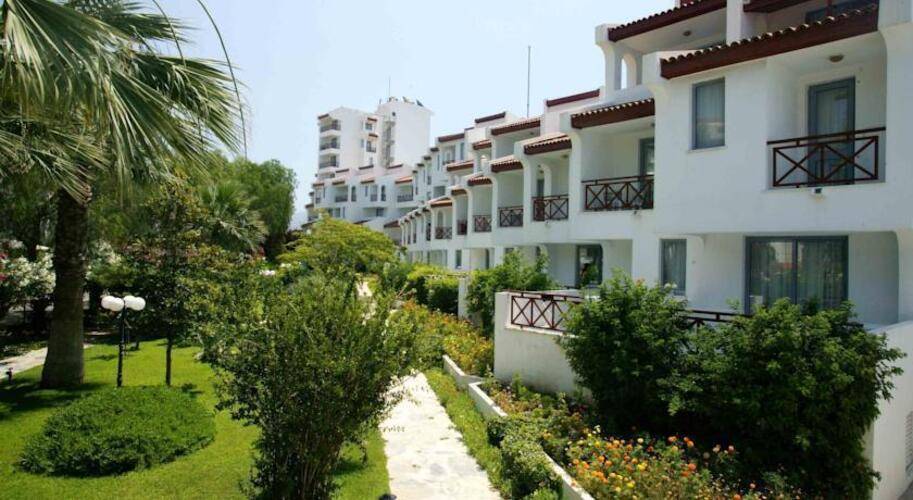 Sentinus Beach Hotel