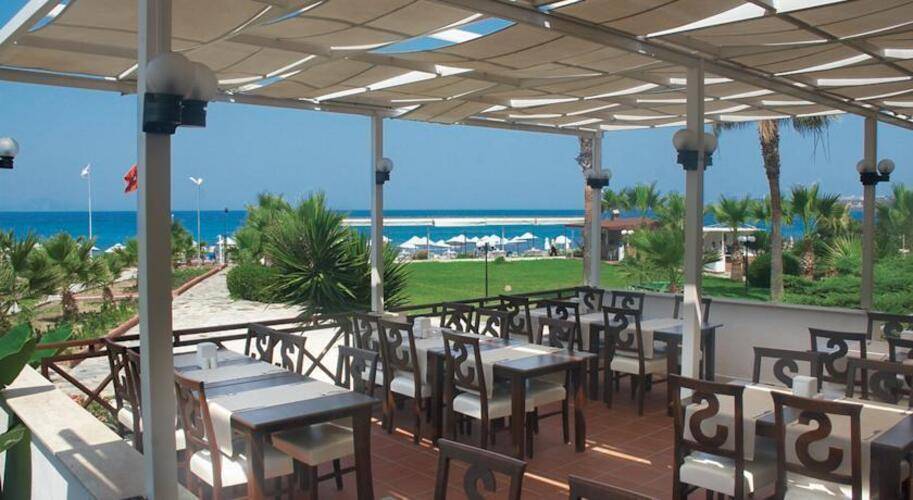 Sentinus Beach Hotel