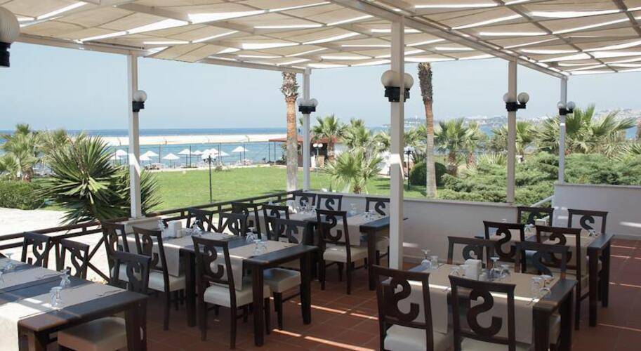 Sentinus Beach Hotel