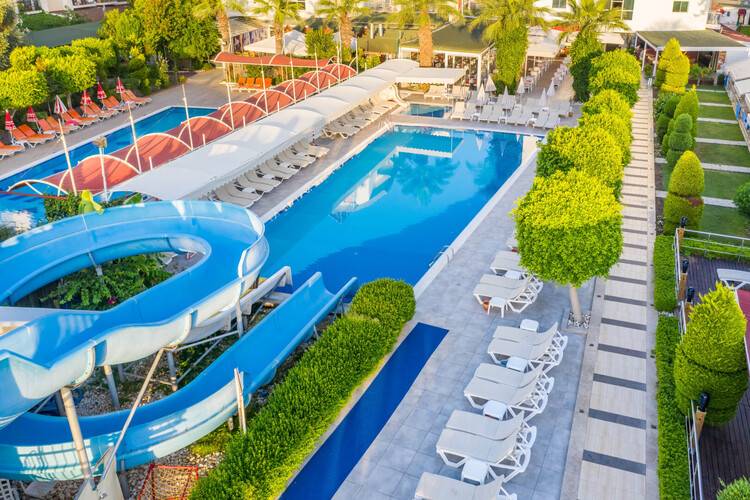 Armas Beach Hotel