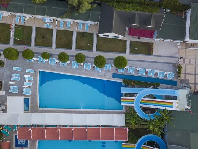 Armas Beach Hotel