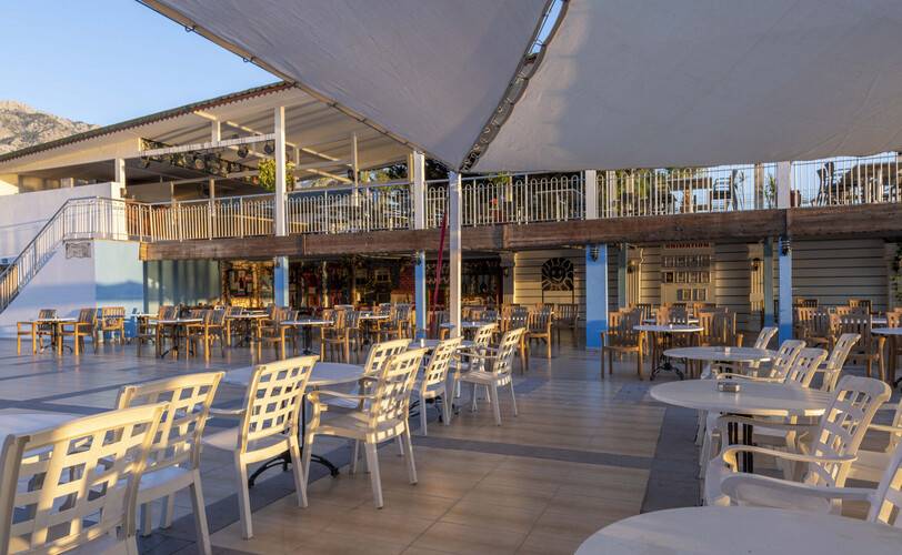 Armas Beach Hotel