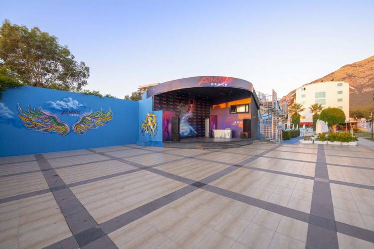 Armas Beach Hotel