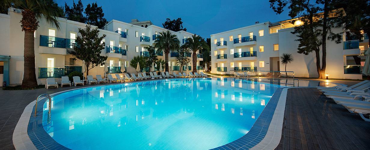Le Bleu Hotel & Spa (Ex. Noa Hotels Kusadasi Beach Club)