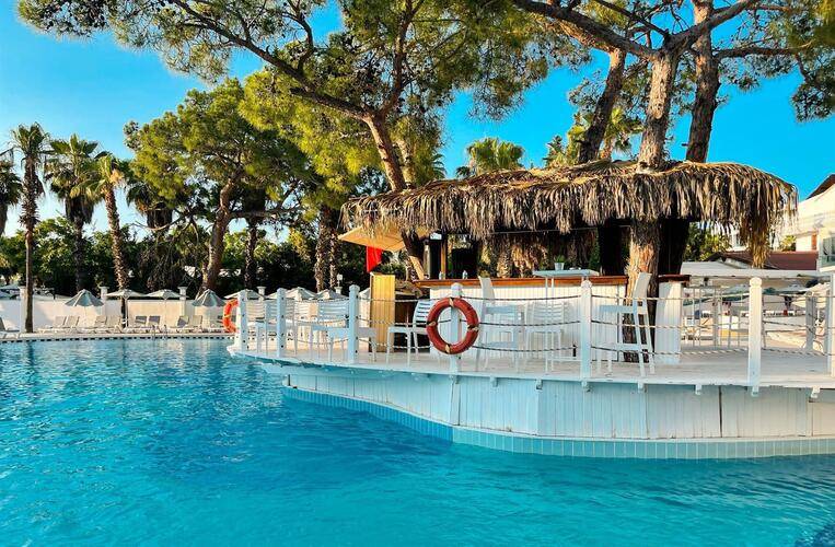 Catamaran Quality Times (Ex.Catamaran Resort Hotel)