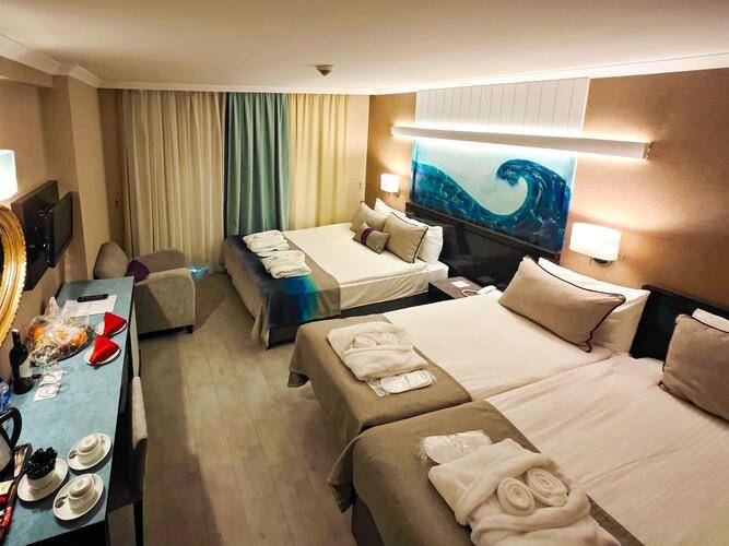 Catamaran Quality Times (Ex.Catamaran Resort Hotel)