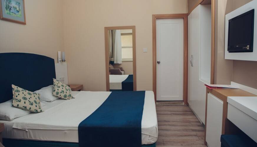 L'Ancora Beach Hotel