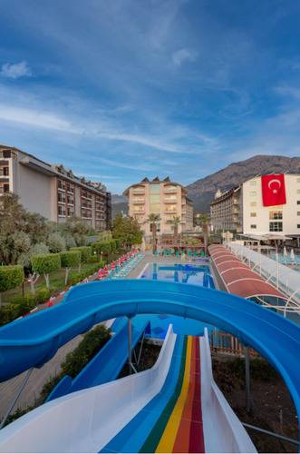 Lims Bona Dea Beach Hotel