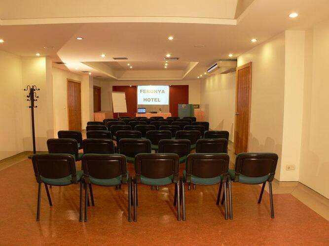 Feronya Hotel
