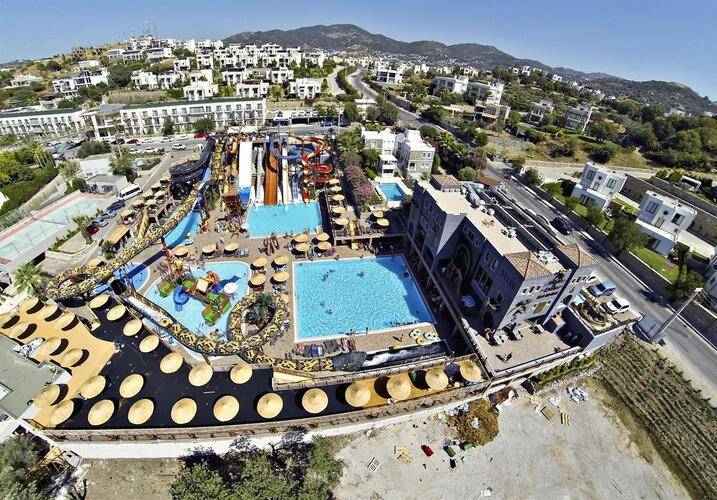 Cactus Fleur Beach Club & Aquapark