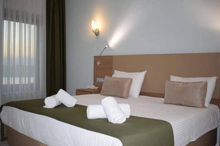 Euro Plaza Hotel