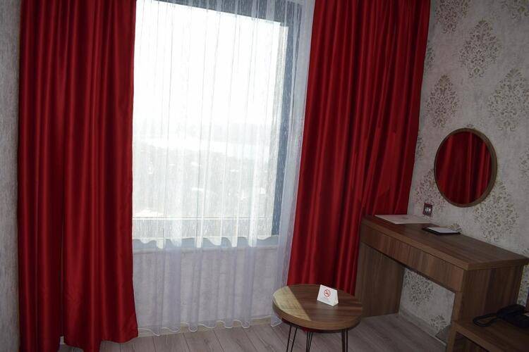 Euro Plaza Hotel