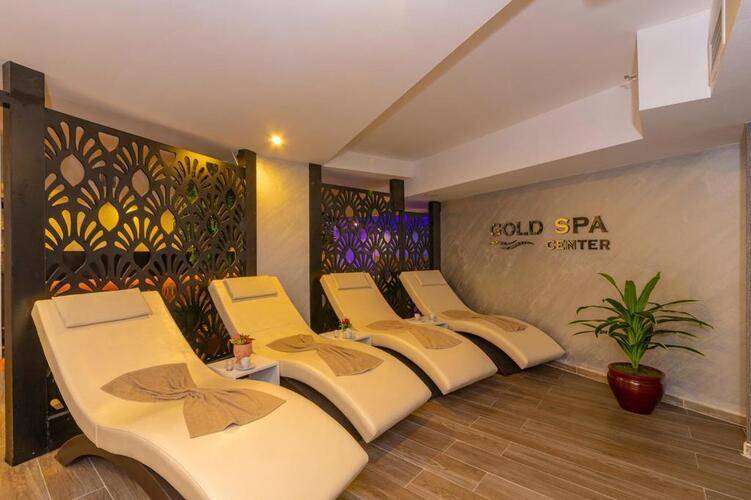 Euro Plaza Hotel