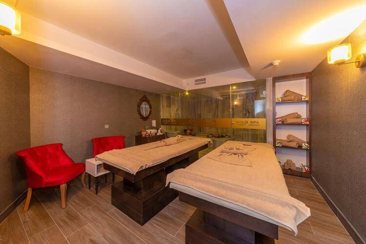 Euro Plaza Hotel