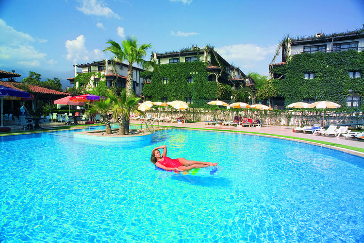 Club Hotel Titan