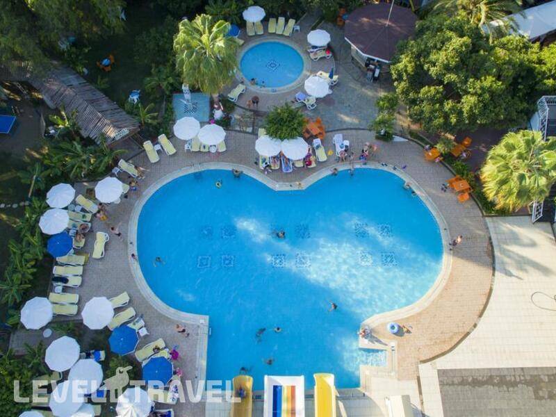 Фотография First Class Hotel