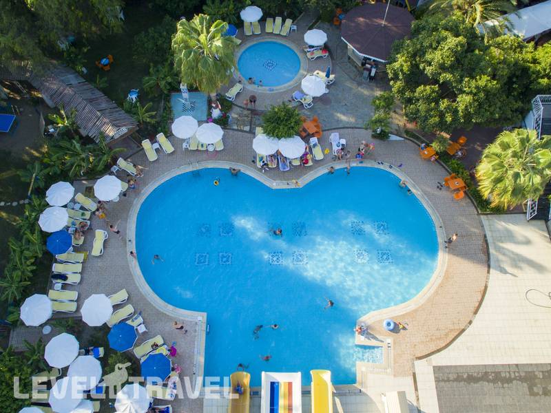 Фотография First Class Hotel
