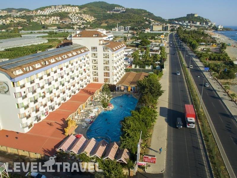 Фотография First Class Hotel