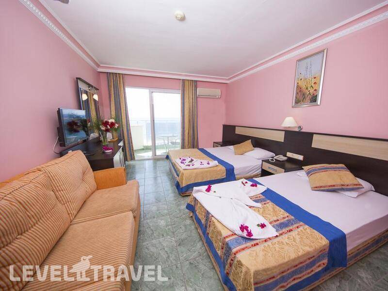 Фотография First Class Hotel