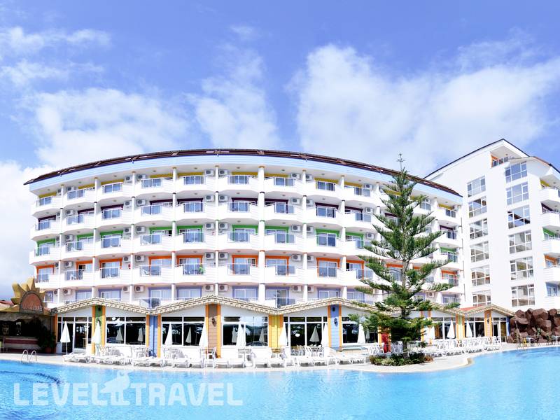 Фотография First Class Hotel