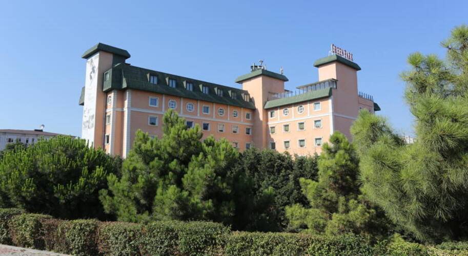 Green Park Merter Hotel