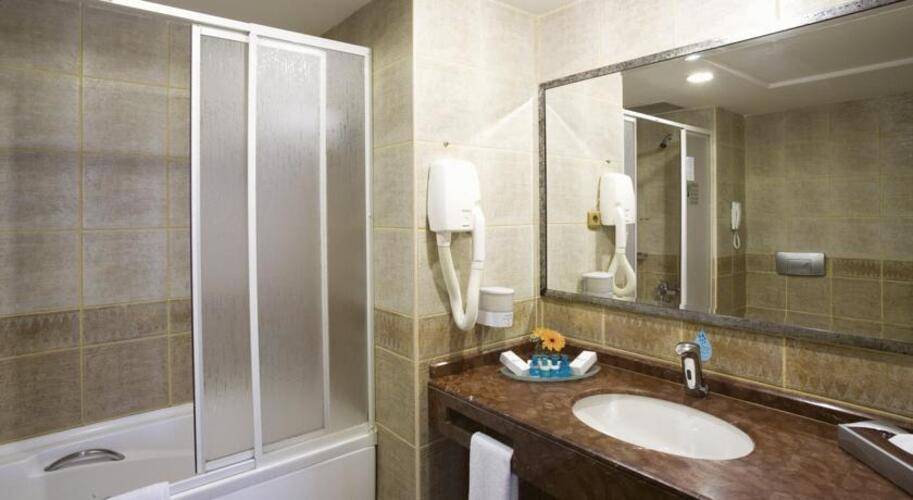 Green Park Merter Hotel