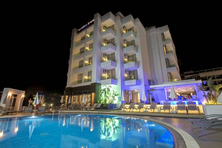 Supreme Beach Hotel (Adults Only 13+) (Ex.Munamar Beach Residence)