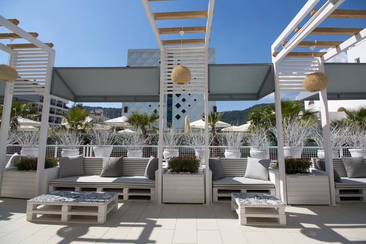 Supreme Beach Hotel (Adults Only 13+) (Ex.Munamar Beach Residence)