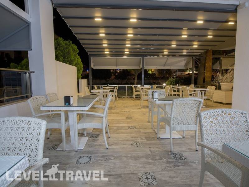 Фотография Supreme Beach Hotel (Adults Only 13+) (Ex.Munamar Beach Residence)
