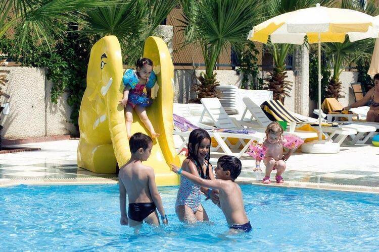 Titan Garden Hotel