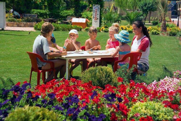 Titan Garden Hotel