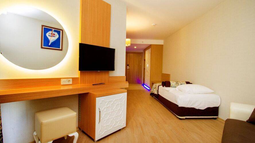 Blue Wave Suite Hotel