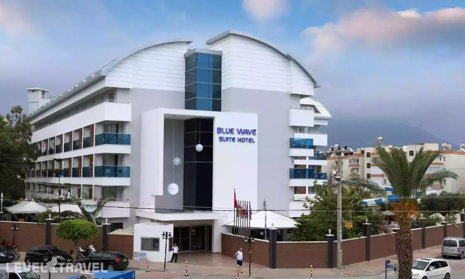 Blue Wave Suite Hotel